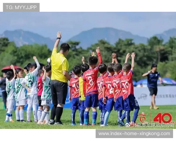 小联赛新秀引大俱乐部：未来之星的“跳板”与足球新生态的崛起